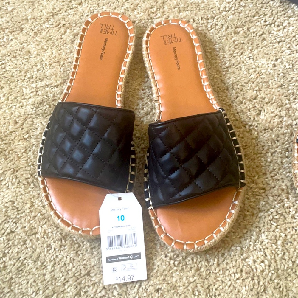 Black sandals size 10
